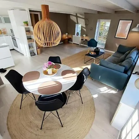 Apartment Unique And Charming 2 Bedroom With Free Parking Aalborg