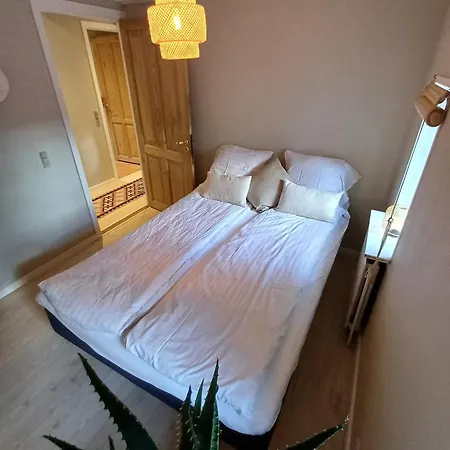 Unique And Charming 2 Bedroom With Free Parking Ålborg